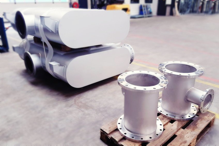 Main engine exhaust set